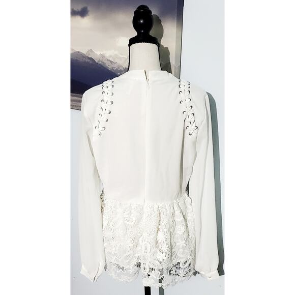 Venus White Blouse Size 8 Lace Whimsy Goth Fairy Sorority Enchanting Unique Boho - Picture 5 of 6